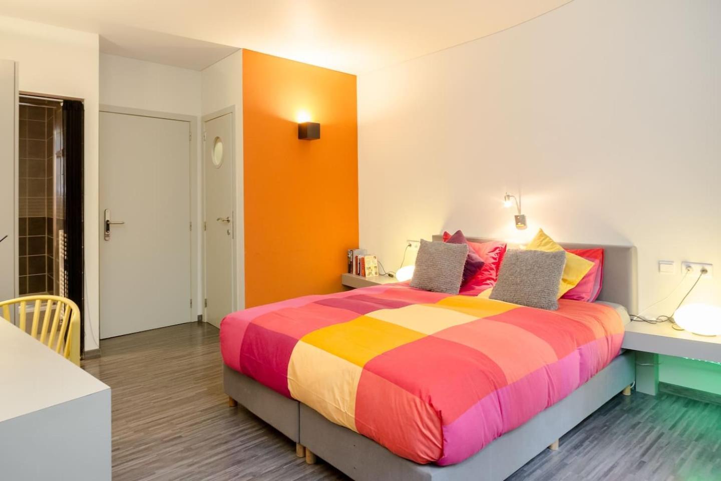 Bxlroom Guesthouse Brussel Kamer foto